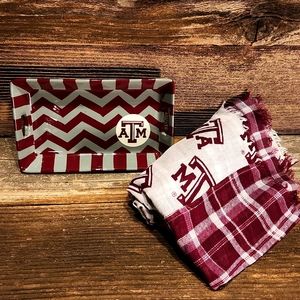 A&M Tray & Scarf